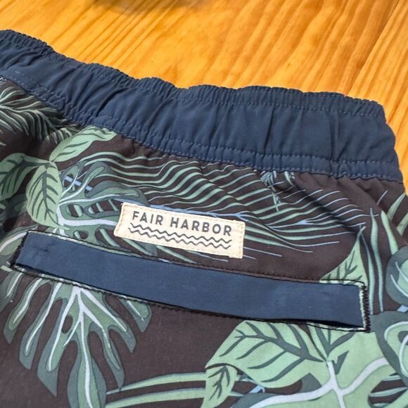 FAIR HARBOR Floral Palm Brown/Green Swim Trunks Board Shorts Men’s SIZE LRG - Picture 9 of 10